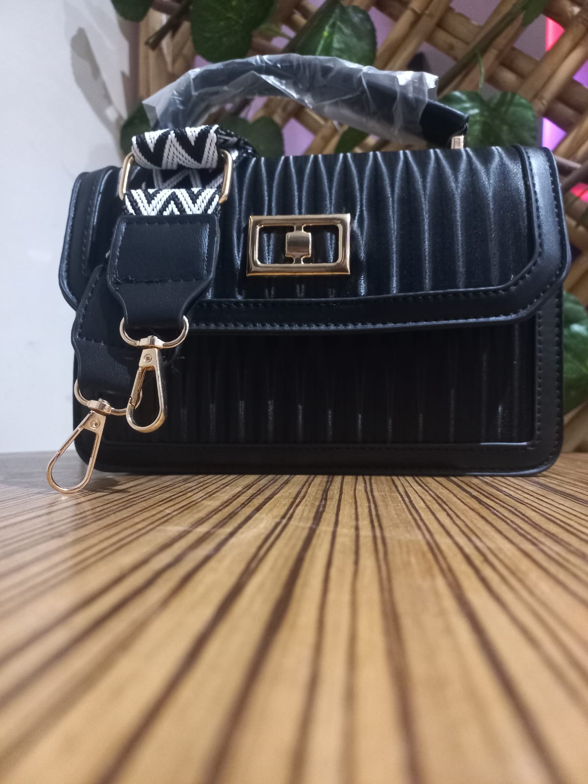 Women's handbag