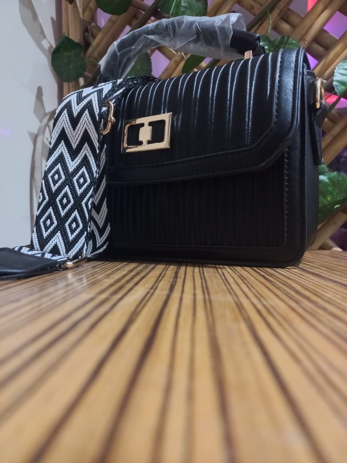 Women's handbag