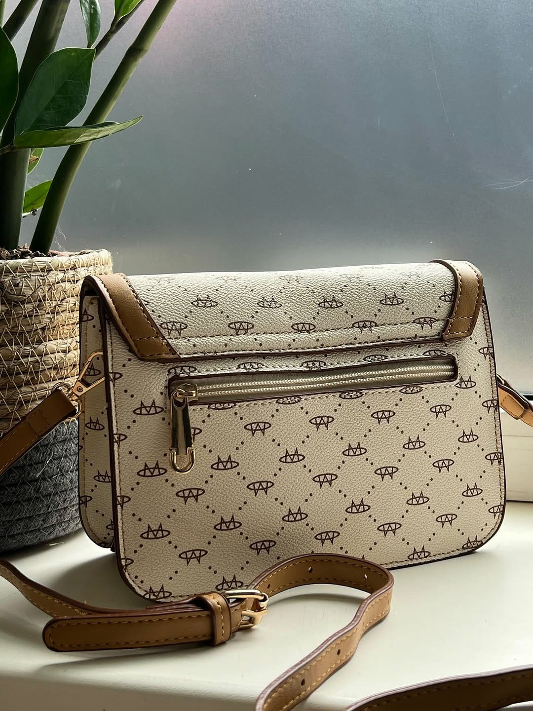 Women's handbag